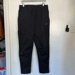 Nike Tech Joggers